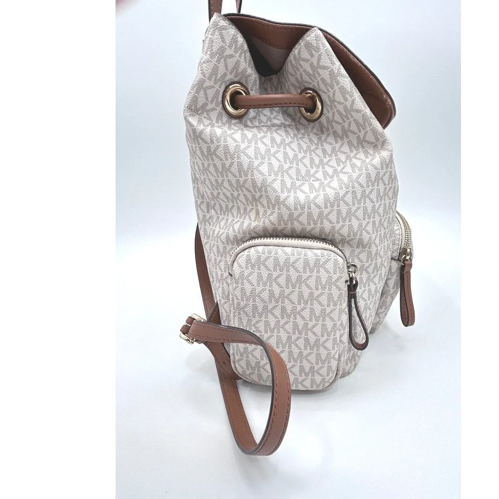 Michael Kors Abbey Vanilla Signature Logo Medium Backpack 35T9GAYB7B Gold Tone